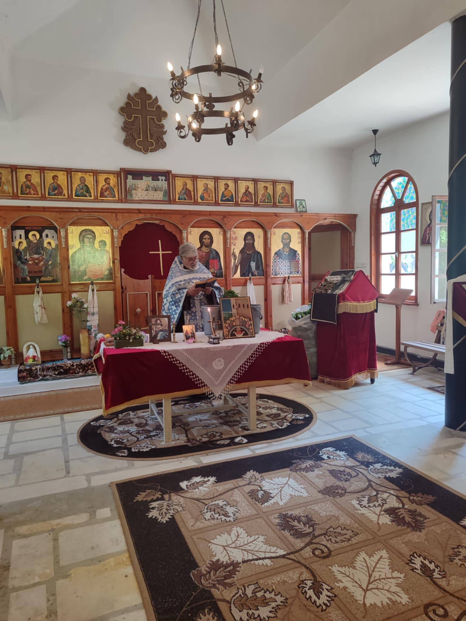  Лесковец чества своя храмов празник - Света Троица 